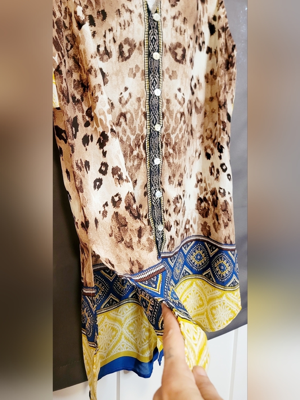 FIG & FLOWER Women Size M Multicolor Sleeveless Button Front Tunic Blouse - Picture 4 of 15